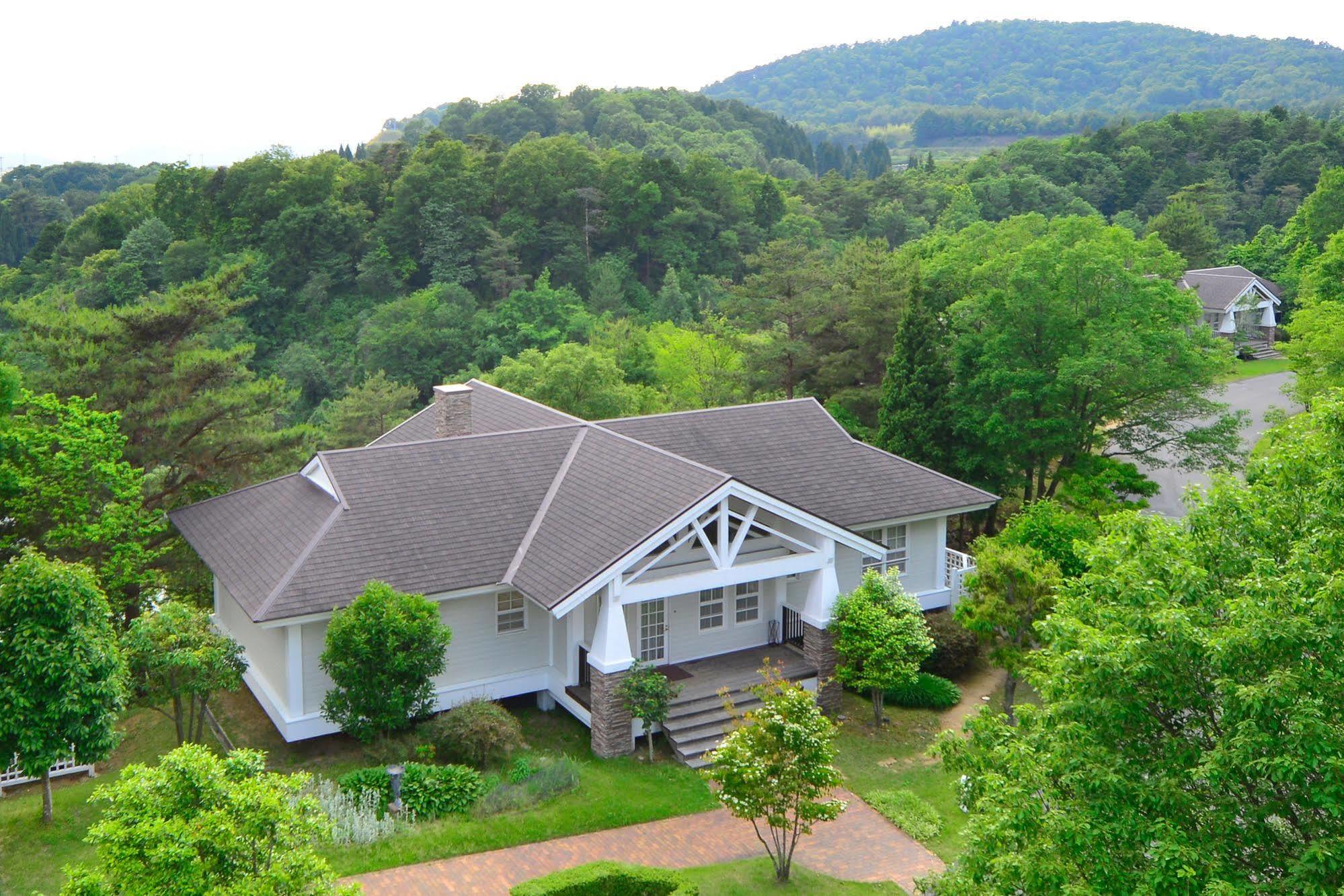 Forest Hills Garden Mihara  Exterior foto